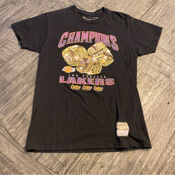 Mitchell & Ness Other - Mitchell & Ness Los Angeles Lakers Championship shirt medium Hardwood Classics